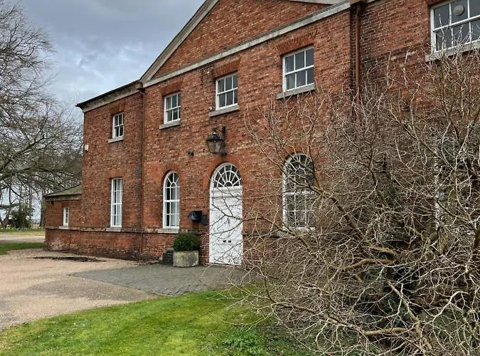 The Mulberry Apartment At Langford Hall